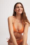 NA-KD Swimwear Vattert trekant trekant-bikinitopp - Orange