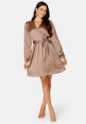 BUBBLEROOM Gisele Satin Dress Nougat 36