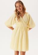 SELECTED FEMME Slfhannah 2/4 SHORT WRAP BRODE Pastel Yellow 44