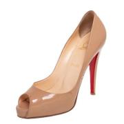 Pre-owned Beige skinn Christian Louboutin haeler