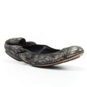 Pre-owned Leather flats