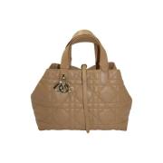 Pre-owned Leather handbags