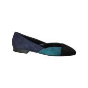 Pre-owned Suede flats