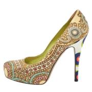 Pre-owned Fabric heels