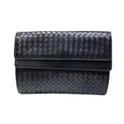 Pre-owned Leather clutches