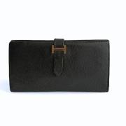 Pre-owned Leather wallets