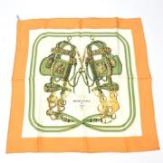 Pre-owned Silk scarves