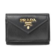 Pre-owned Leather wallets