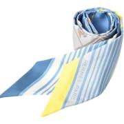 Pre-owned Silk scarves