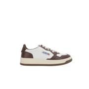 Hvite og brune lave sneakers