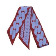 Pre-owned Silk scarves