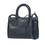 Pre-owned Leather handbags