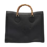 Pre-owned Leather handbags