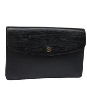 Pre-owned Leather clutches