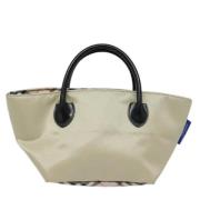 Pre-owned Fabric handbags