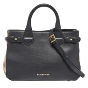 Pre-owned Leather handbags