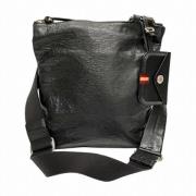 Pre-owned Leather shoulder-bags