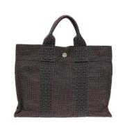 Pre-owned Canvas handbags