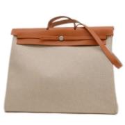 Pre-owned Canvas handbags