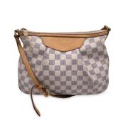 Pre-owned Leather louis-vuitton-bags