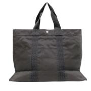 Pre-owned Canvas handbags