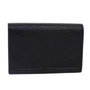 Pre-owned Leather clutches