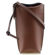 Pre-owned Leather shoulder-bags