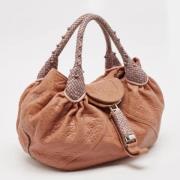 Pre-owned Leather handbags