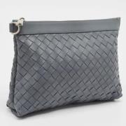 Pre-owned Leather clutches