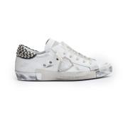 Hvite studded Paris skinn sneakers