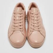 Pre-owned Leather sneakers