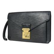 Pre-owned Leather clutches