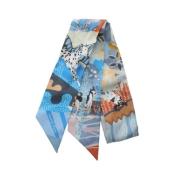 Pre-owned Silk scarves