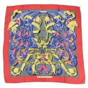 Pre-owned Silk scarves