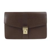 Pre-owned Leather clutches