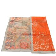 Pre-owned Silk scarves