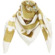 Pre-owned Silk scarves