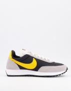 Nike Air Tailwind '79 trainers in black
