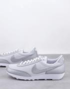 Nike Daybreak trainers in white and silver