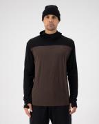 Mons Royale Men's Yotei Merino Powder Hood Long Sleeve Cedar/black