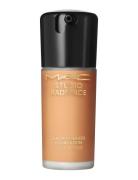 Studio Radiance Serum-Powered Foundation Foundation Sminke MAC