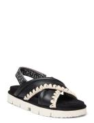 Musw461004C Flate Sandaler Black MOU