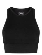 W Liquid Flow Top Sport Bras & Tops Sports Bras - All Black Super.natu...