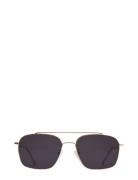 Nicki Gold Black Firkantede Solbriller Gold Corlin Eyewear