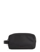 Business Tech 2G Washbag Toalettveske Black Calvin Klein