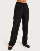 JJXX - Svart - Jxmary Pleat Fu Mw Pant Tlr Noos