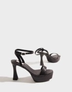 Nelly - Svart - Perfect Plateau Heel