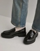Nelly - Svart - Chunky Classic Loafer