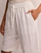 Selected Femme - Hvit - Slfviva Mw Shorts Noos