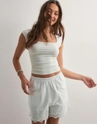 Only - Hvit - Onllou Life Emb Loose Shorts Wvn